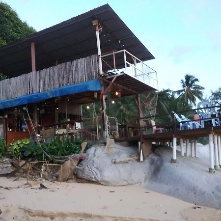 Bungkil Place Hotel Pulau Tioman Bagian luar foto