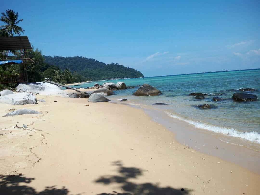 Bungkil Place Hotel Pulau Tioman Bagian luar foto