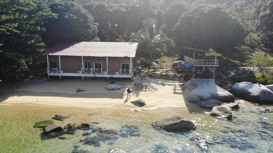 Bungkil Place Hotel Pulau Tioman Bagian luar foto