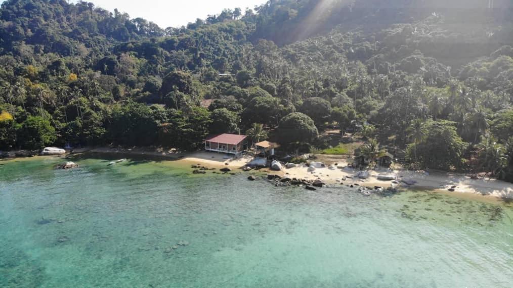 Bungkil Place Hotel Pulau Tioman Bagian luar foto