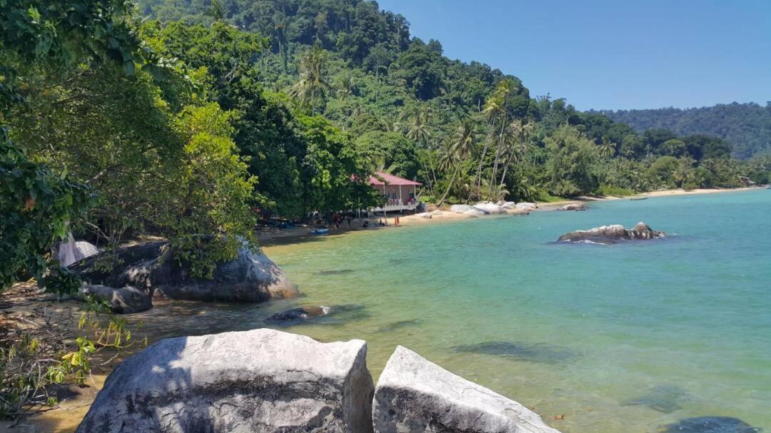 Bungkil Place Hotel Pulau Tioman Bagian luar foto