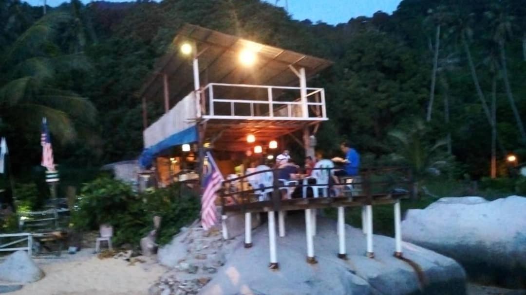 Bungkil Place Hotel Pulau Tioman Bagian luar foto